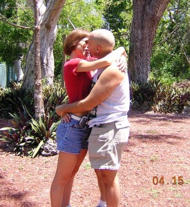 19 Tom and Mel kissing